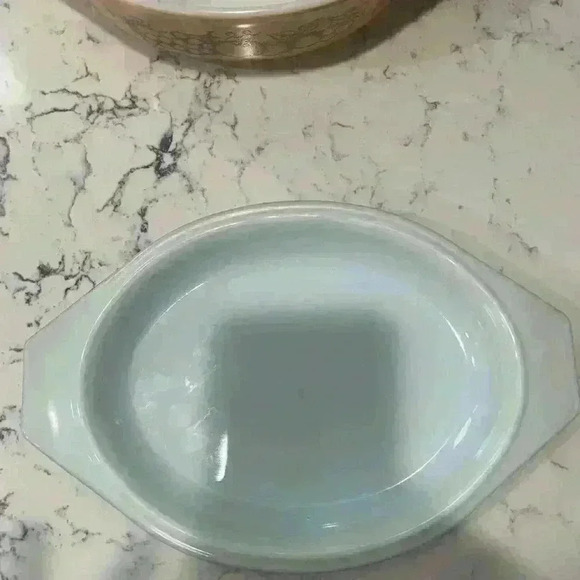Pyrex Vintage serving bowl with Lid - Picture 7 of 11